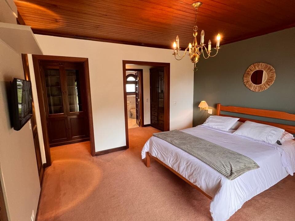 Suíte Retrô com Hidro - Casal - Hotel Reserva Campos do Jordão